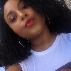 Meet your Posher, Nikole